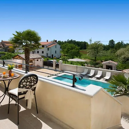 Villa Faggiolo By *